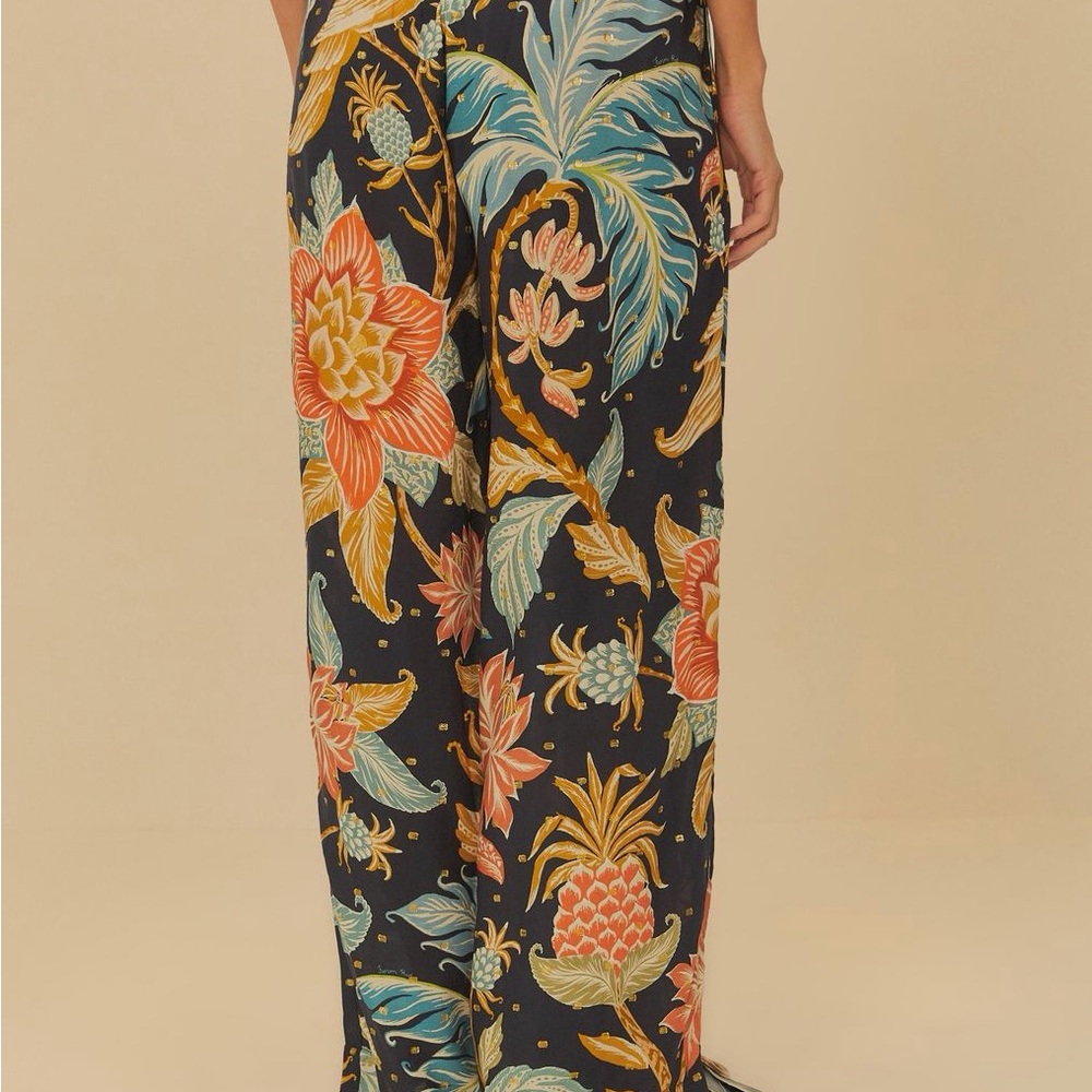 FARM Rio Multicolor Floral Straight Leg Pants - Picture 2 of 4